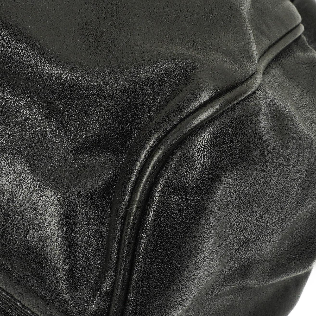 Miu Miu Vitello Lux Schwarze Schleifen-Umhängetasche