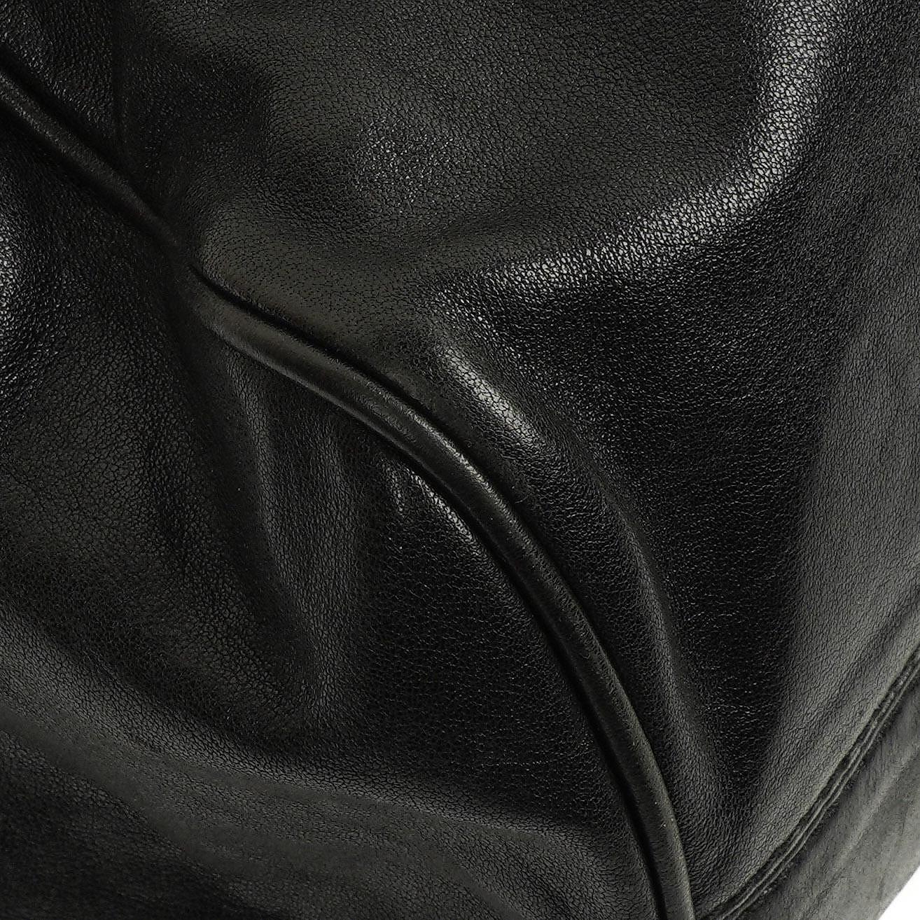 Miu Miu Vitello Lux Schwarze Schleifen-Umhängetasche