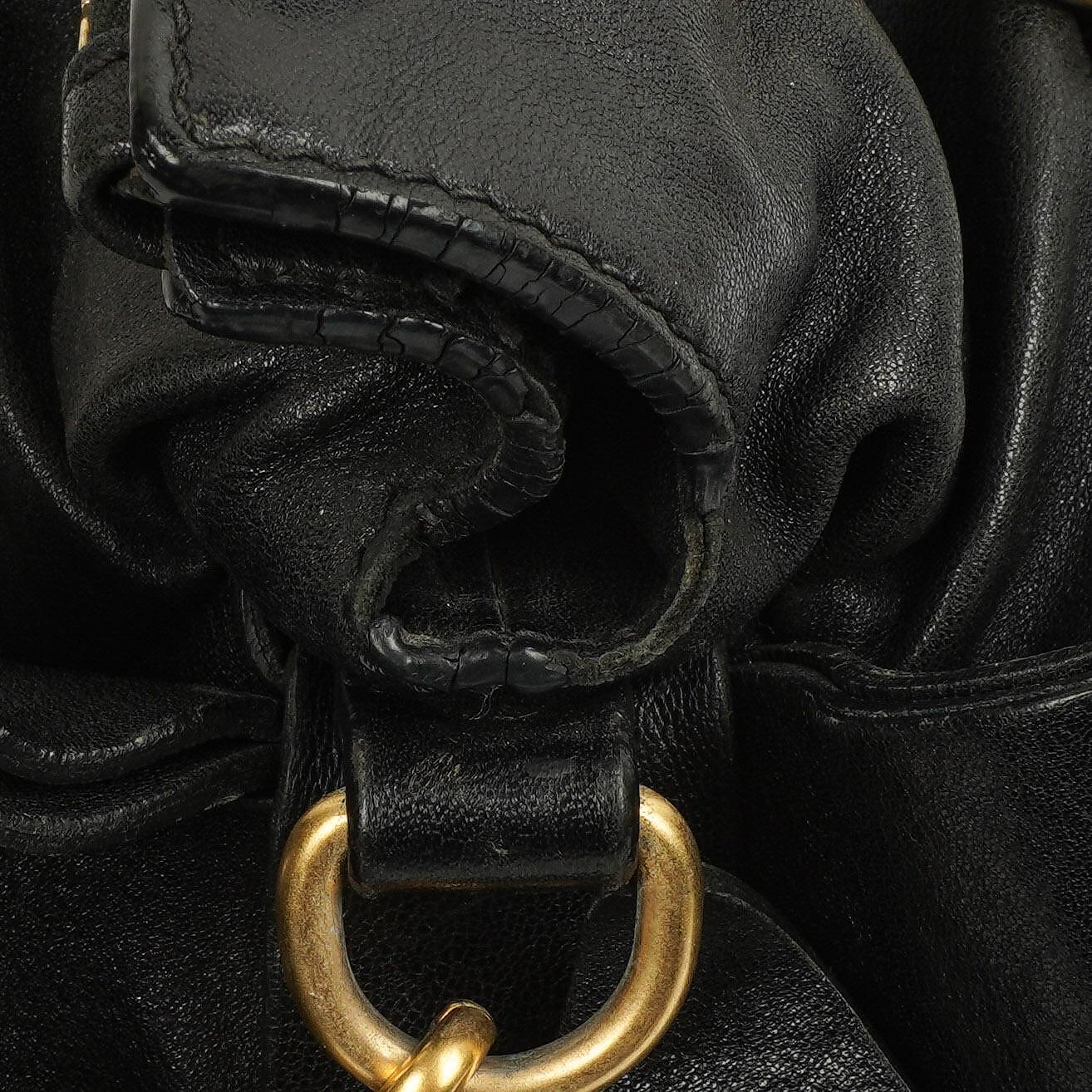 Miu Miu Vitello Lux Schwarze Schleifen-Umhängetasche