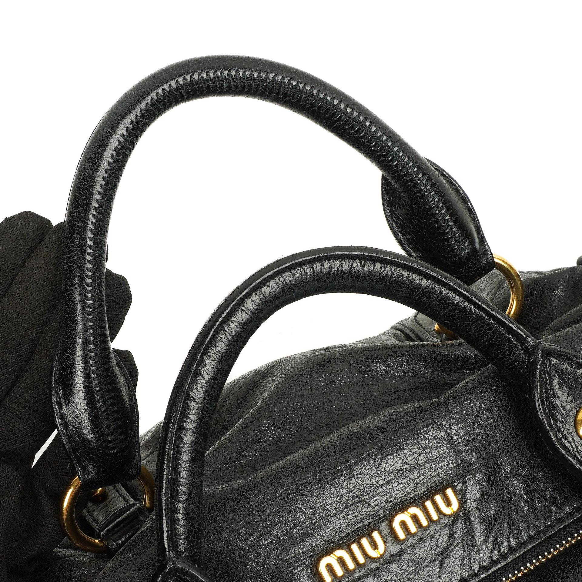 Miu Miu Vitello Lux Schwarze Schleifen-Umhängetasche