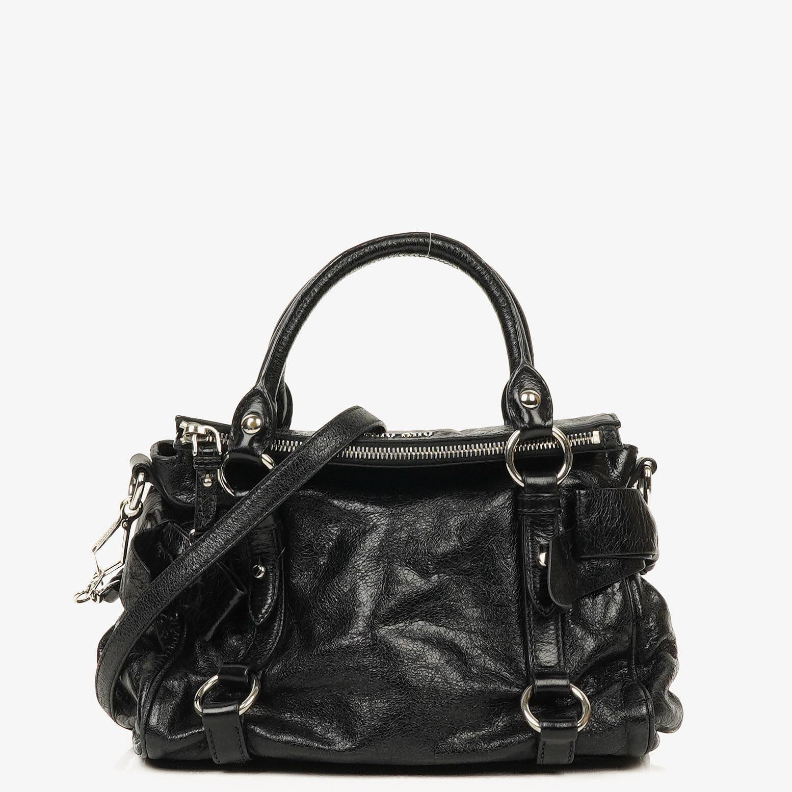 Miu Miu Vitello Lux kleine Bow Satchel-Tasche in Schwarz