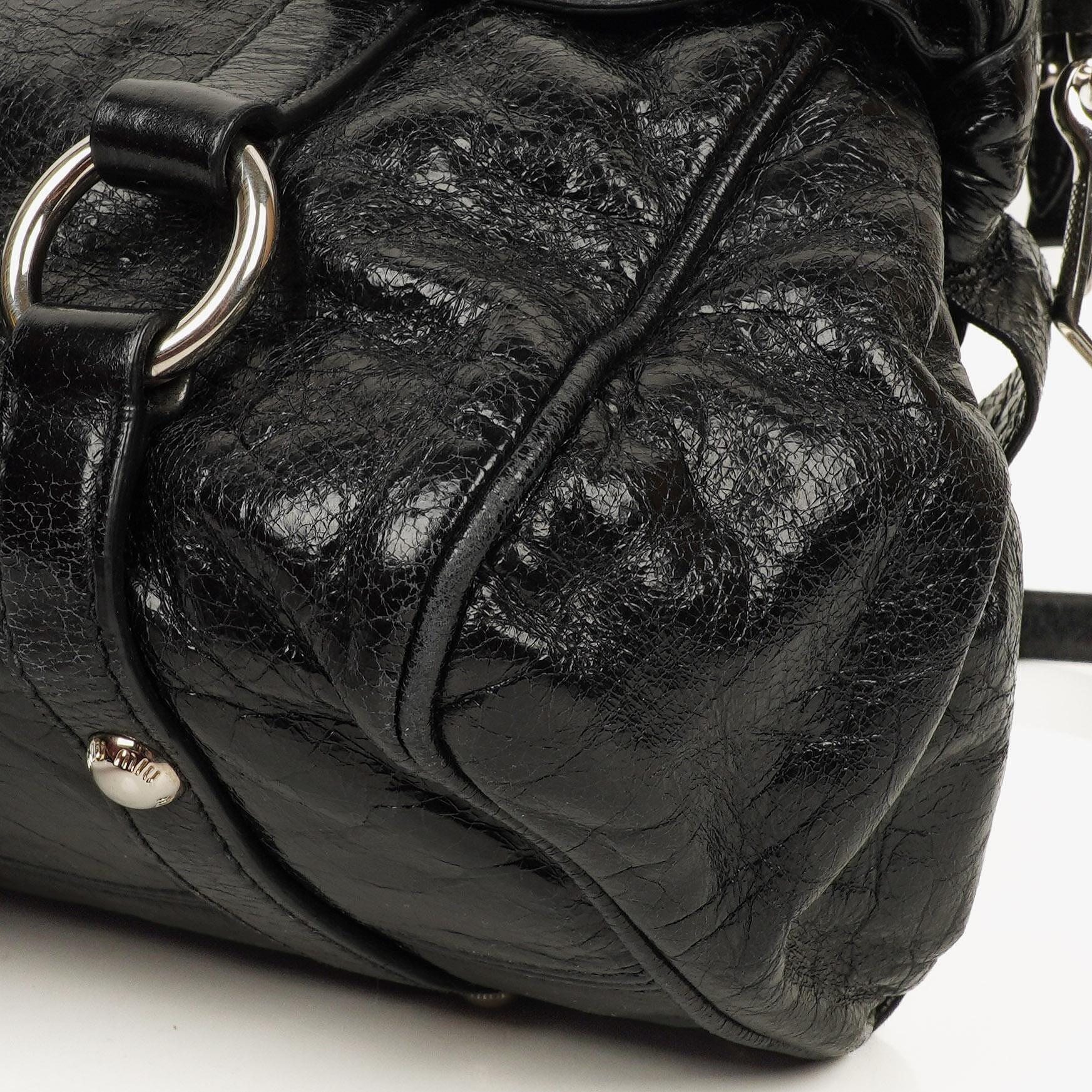 Miu Miu Vitello Lux kleine Bow Satchel-Tasche in Schwarz
