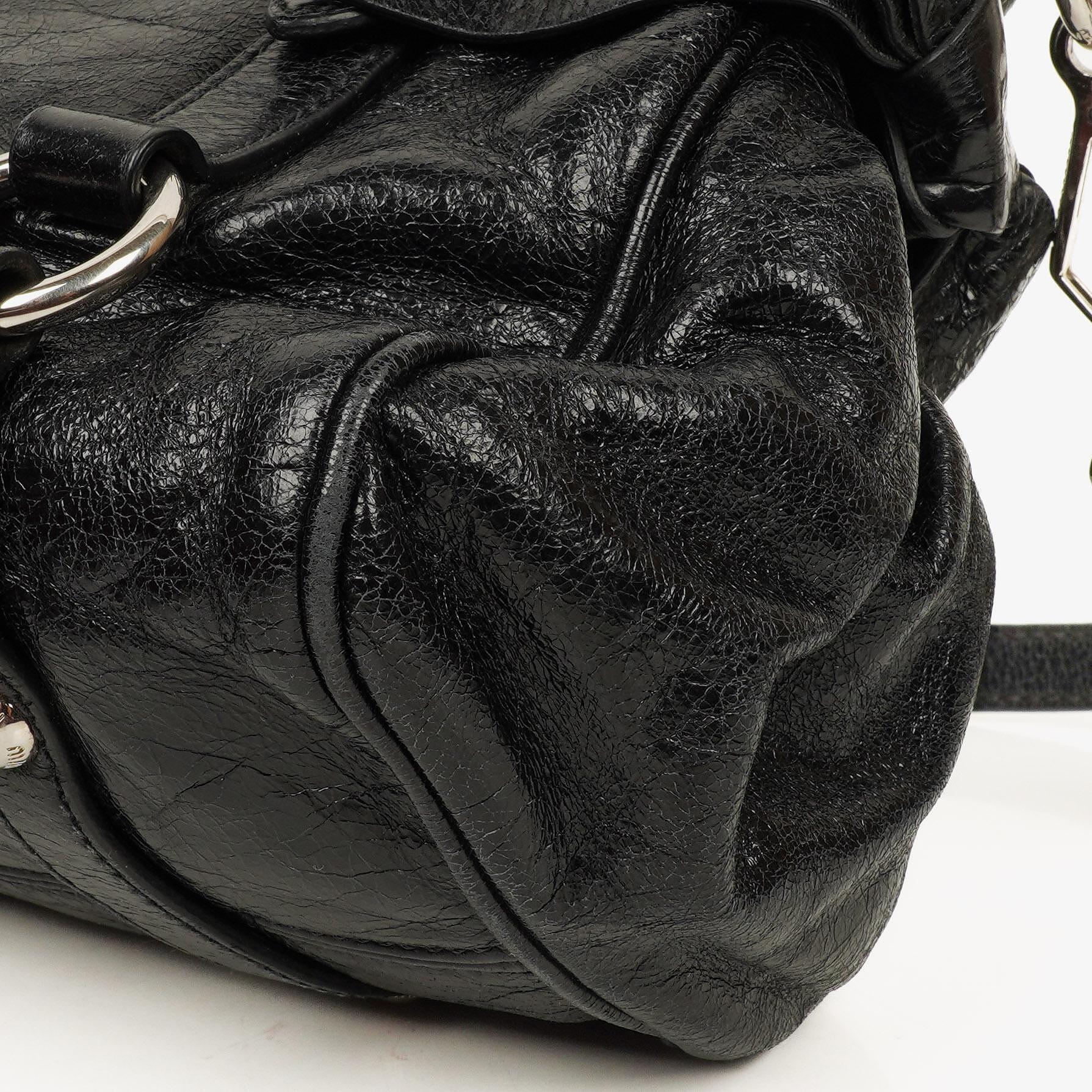 Miu Miu Vitello Lux kleine Bow Satchel-Tasche in Schwarz
