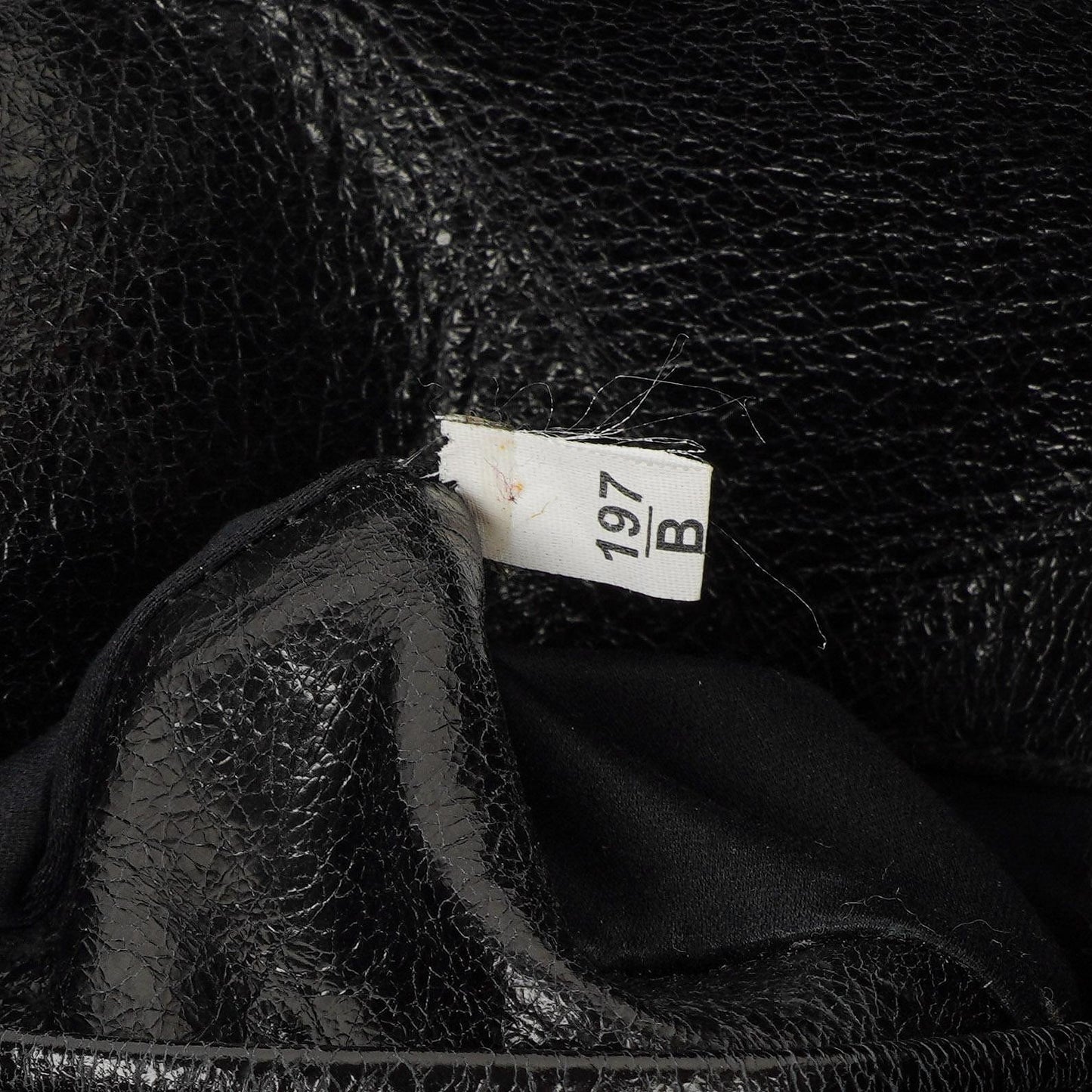 Miu Miu Vitello Lux kleine Bow Satchel-Tasche in Schwarz