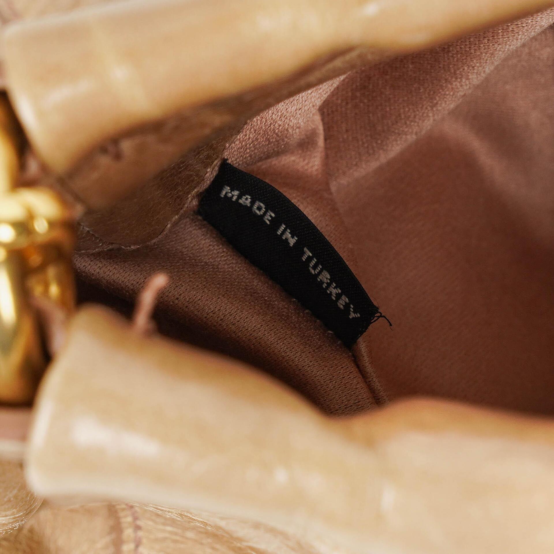 Miu Miu Vitello Lux Satchel Tasche in Cammeo