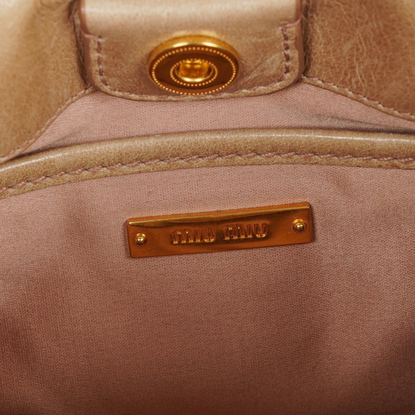 Miu Miu Vitello Lux Satchel Tasche in Cammeo