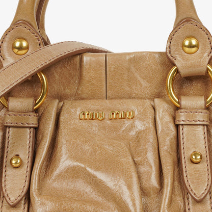 Miu Miu Vitello Lux Satchel Tasche in Cammeo