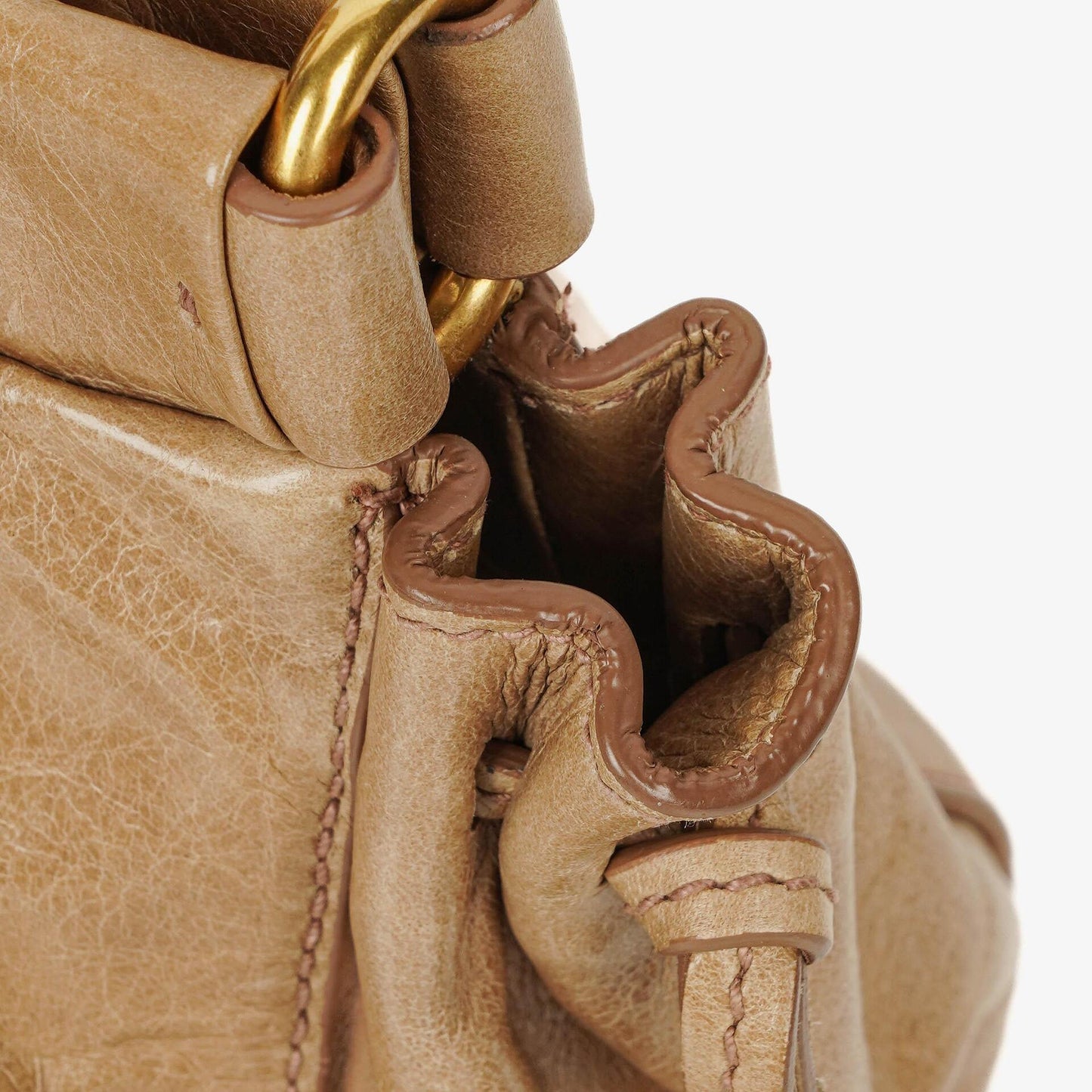 Miu Miu Vitello Lux Satchel Tasche in Cammeo