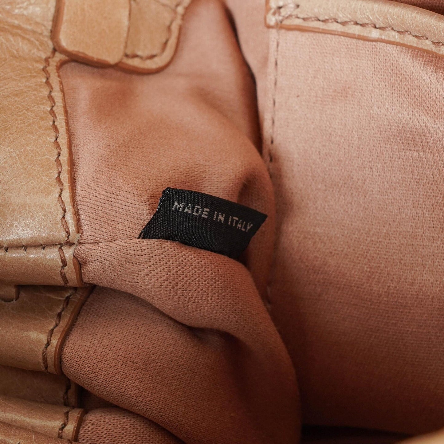 Miu Miu Vitello Lux Cipria Satchel Tasche