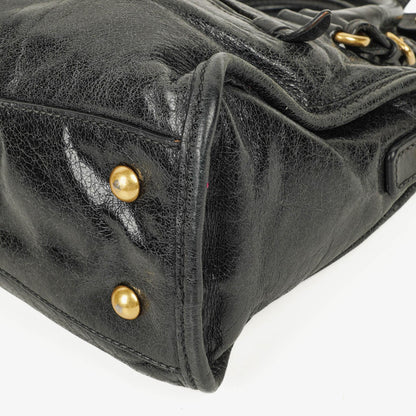 Miu Miu Vitello Lux Kleine Satchel Tasche aus schwarzem Leder