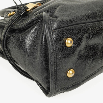 Miu Miu Vitello Lux Kleine Satchel Tasche aus schwarzem Leder