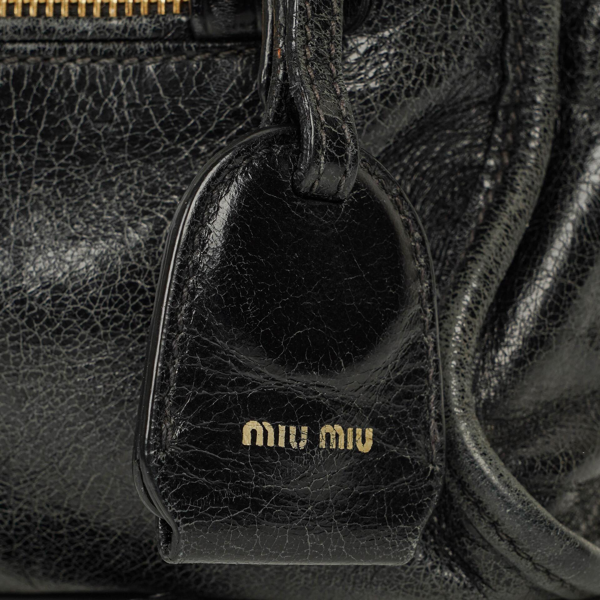 Miu Miu Vitello Lux Kleine Satchel Tasche aus schwarzem Leder