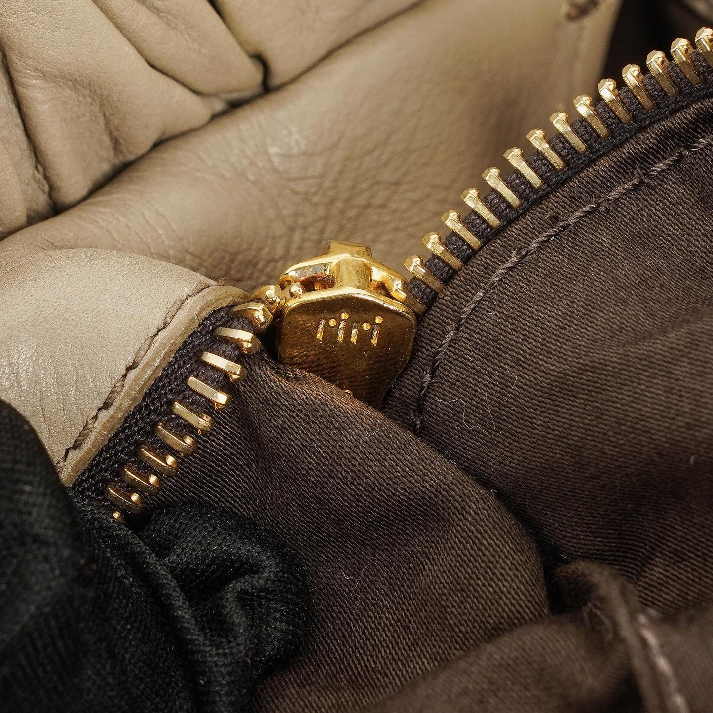 Miu Miu Vitello Satchel Tasche