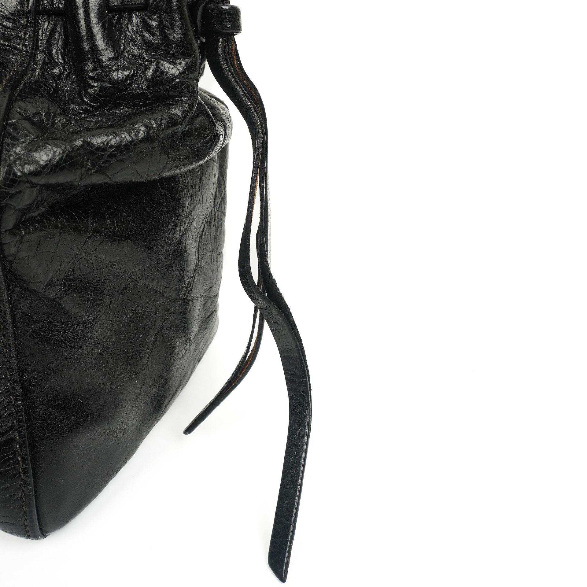 Miu Miu Vitello Shine Satchel Tasche Schwarz