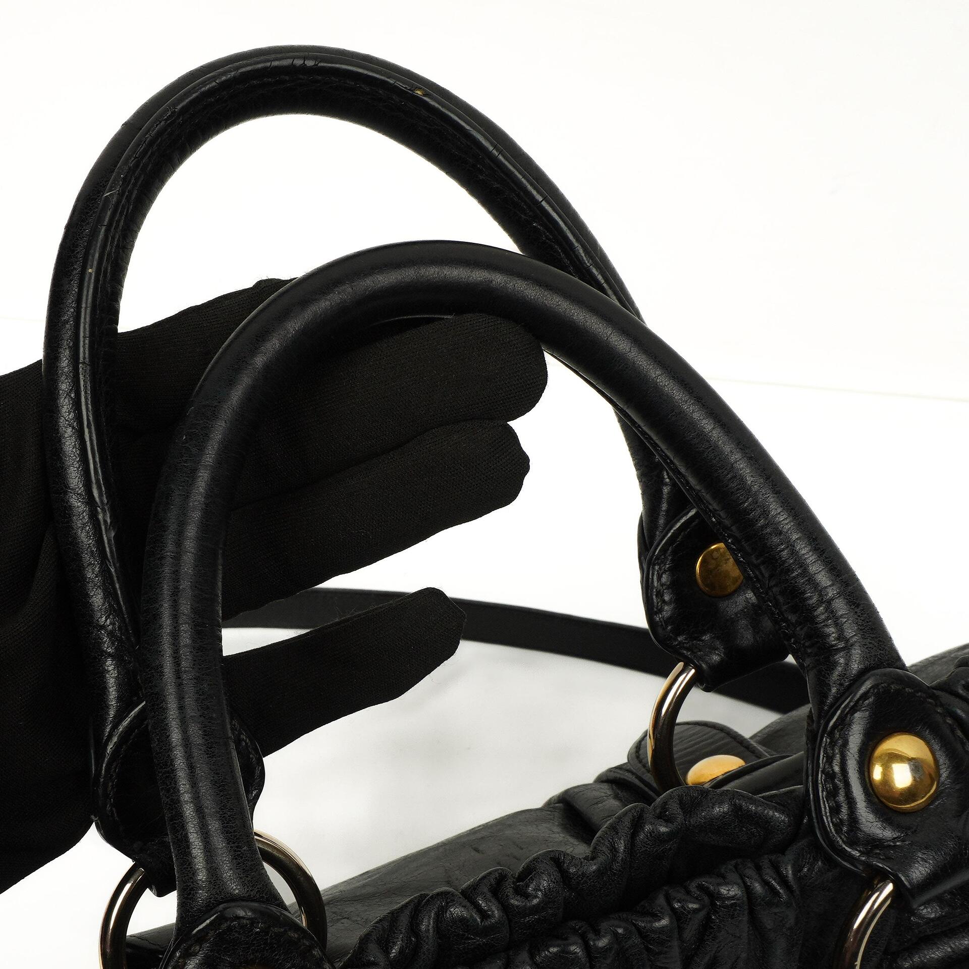 Miu Miu Vitello Shine Satchel Tasche Schwarz