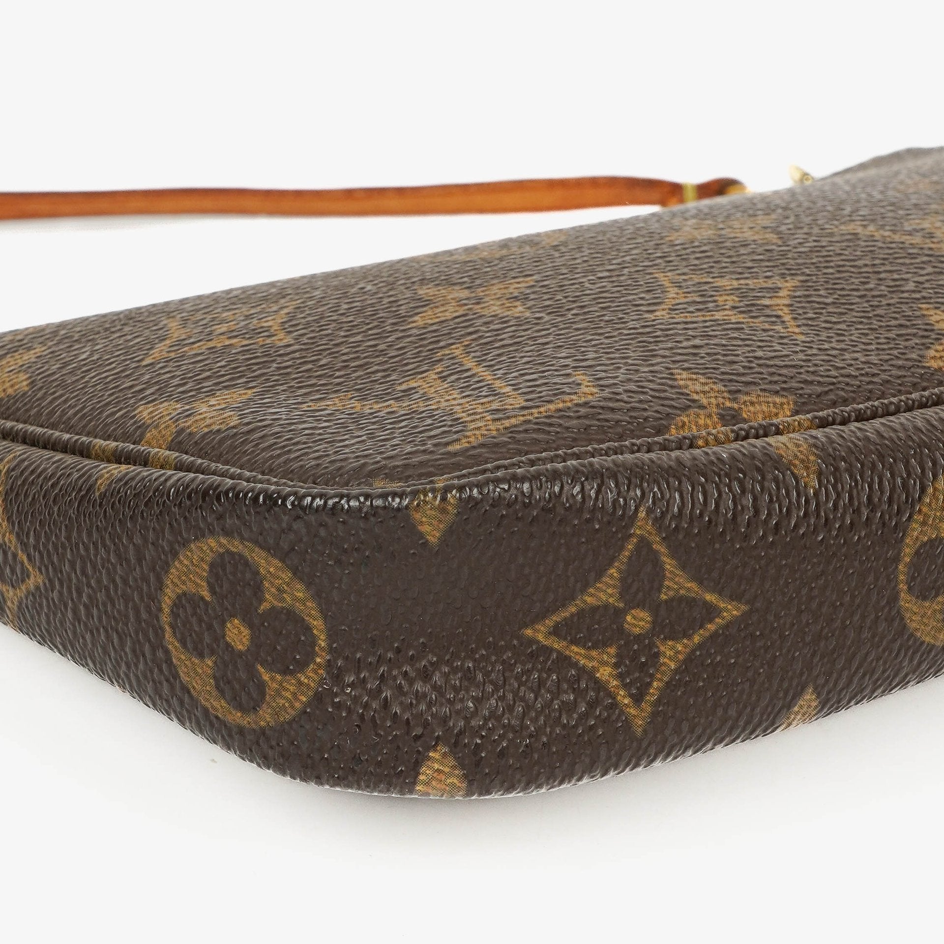 Louis Vuitton Pochette Accessoires Monogram Canvas Clutch