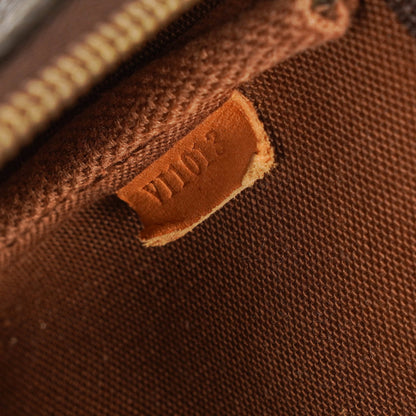 Louis Vuitton Pochette Accessoires Monogram Canvas Clutch