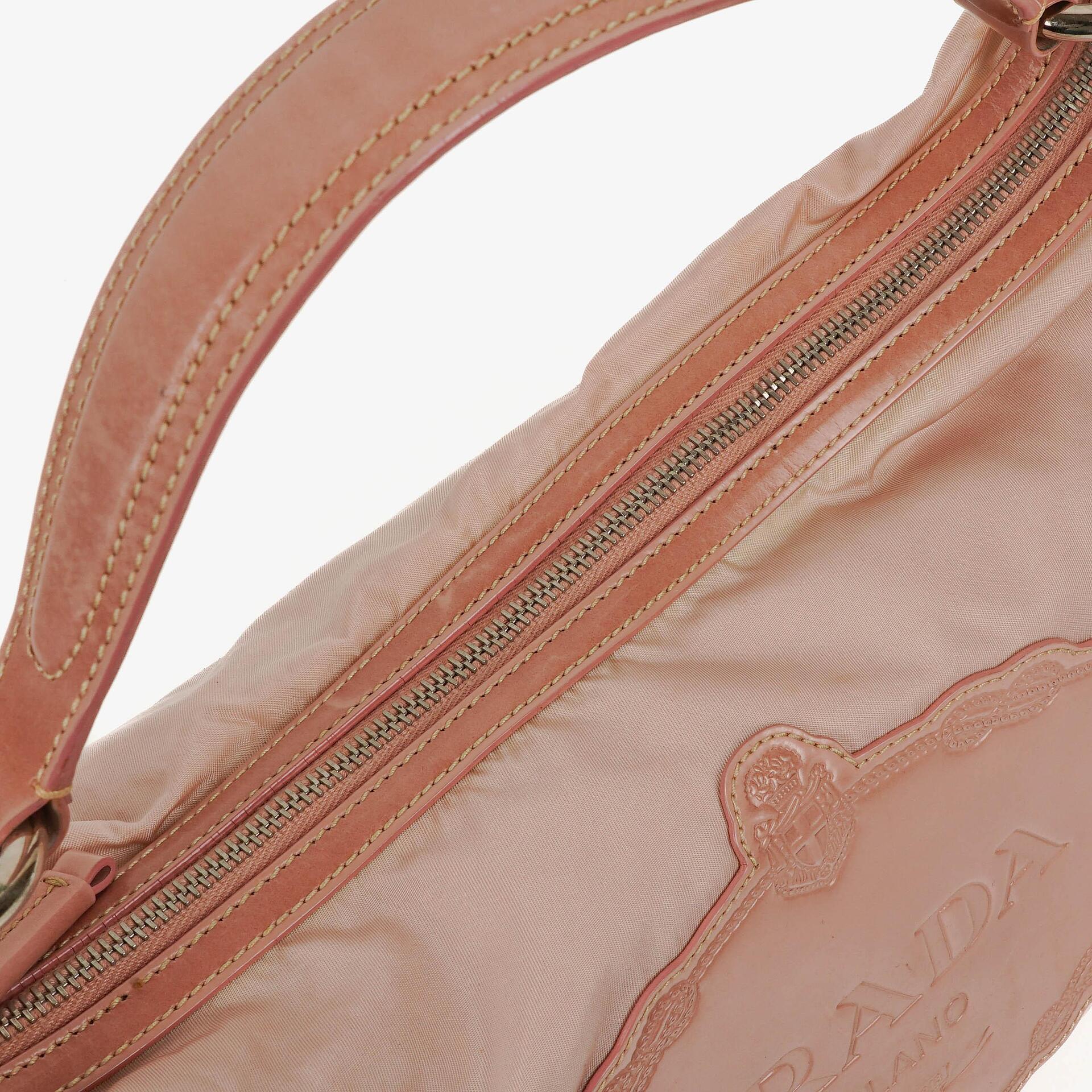 Prada Hobo Tasche aus Alabastro Tessuto Nylon