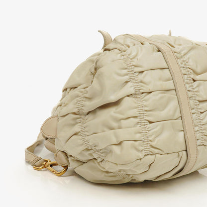 Prada Gaufre Satchel-Tasche aus beigem Nylon mit Reißverschluss