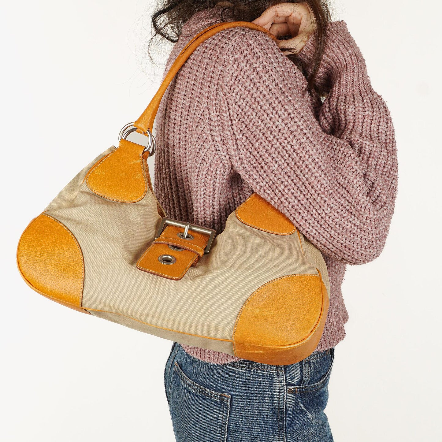 Prada Schultertasche aus beigem/karamellbraunem Canvas und Leder