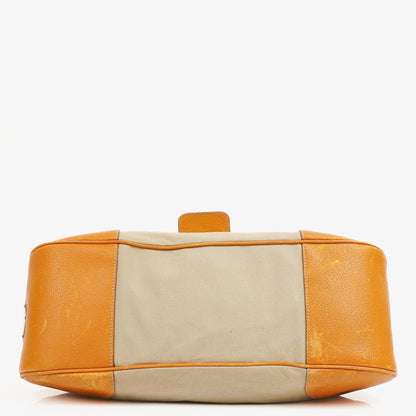 Prada Schultertasche aus beigem/karamellbraunem Canvas und Leder