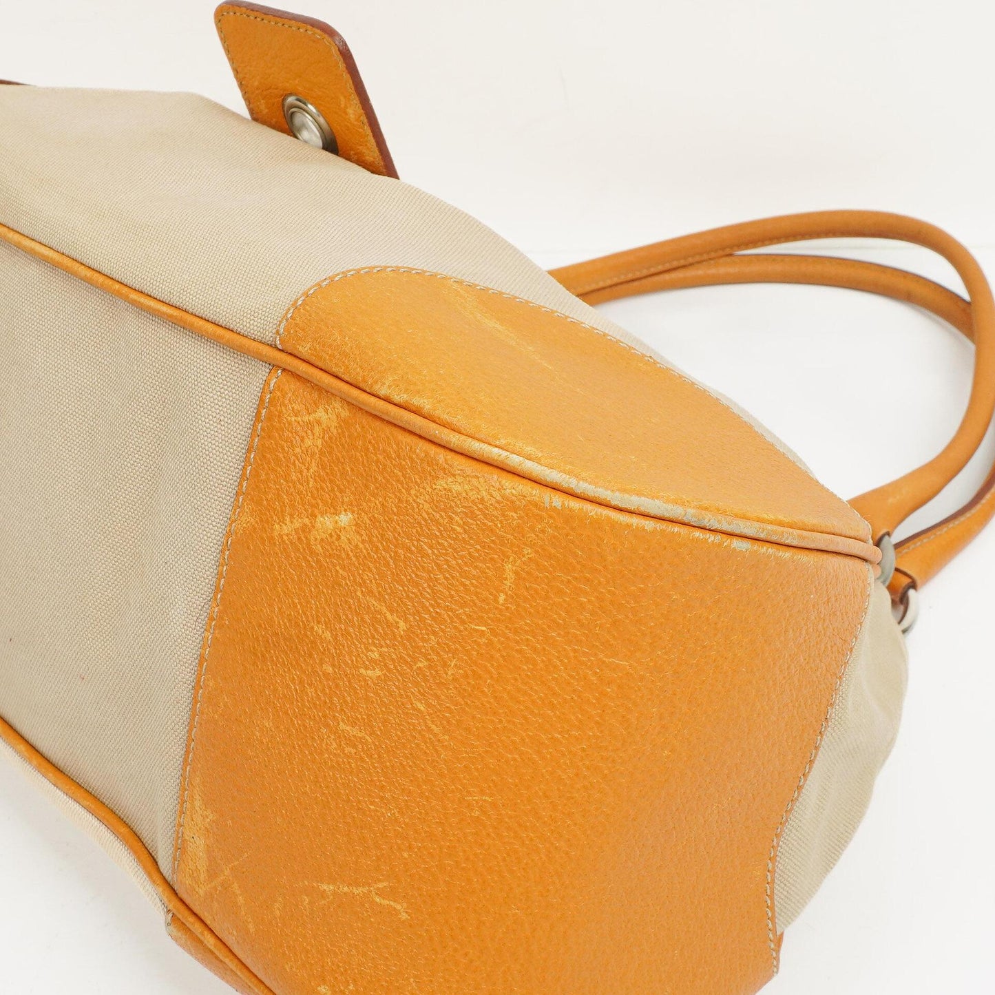 Prada Schultertasche aus beigem/karamellbraunem Canvas und Leder
