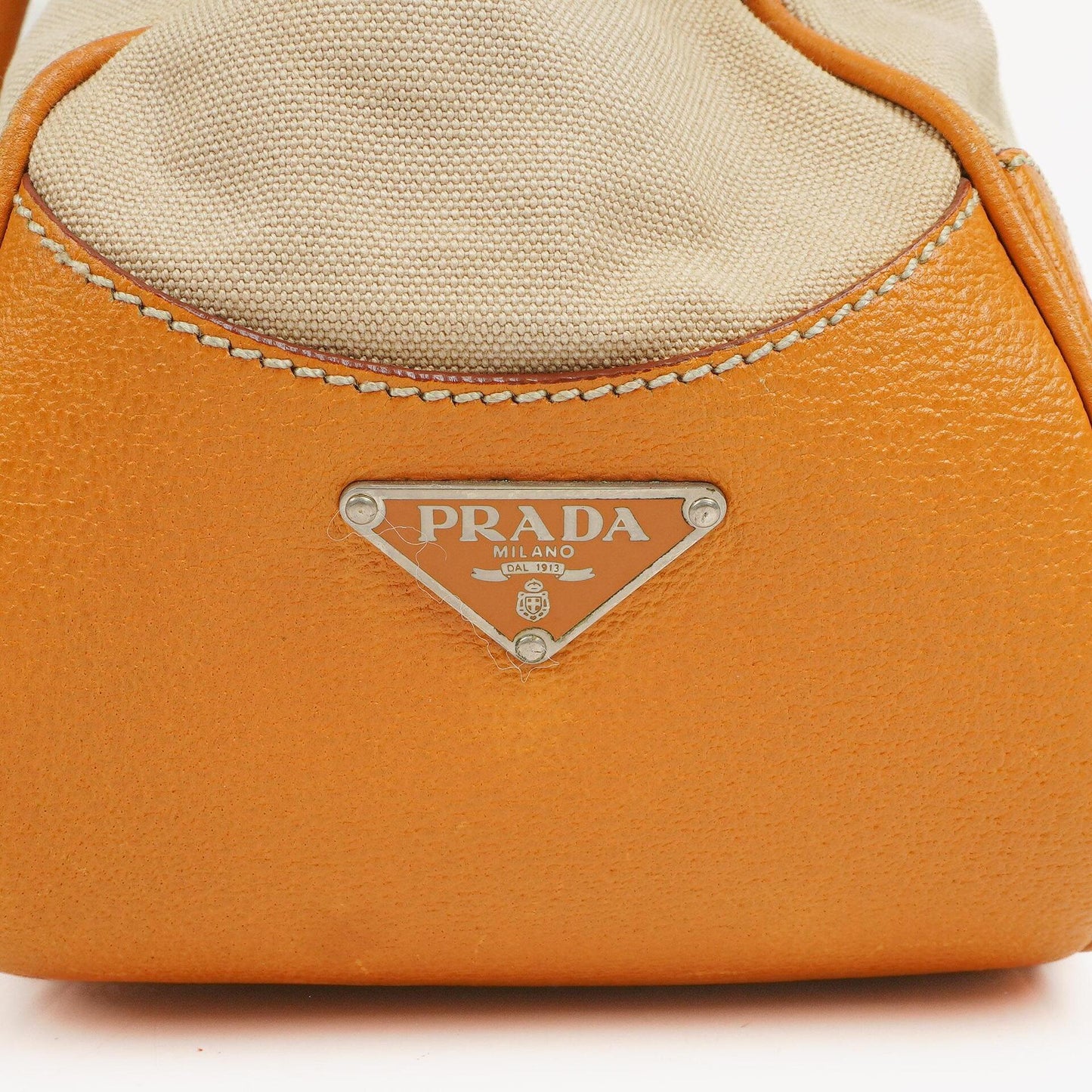 Prada Schultertasche aus beigem/karamellbraunem Canvas und Leder