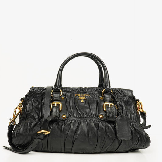 Prada Nappa Gaufre Leder Satchel Tasche in Schwarz