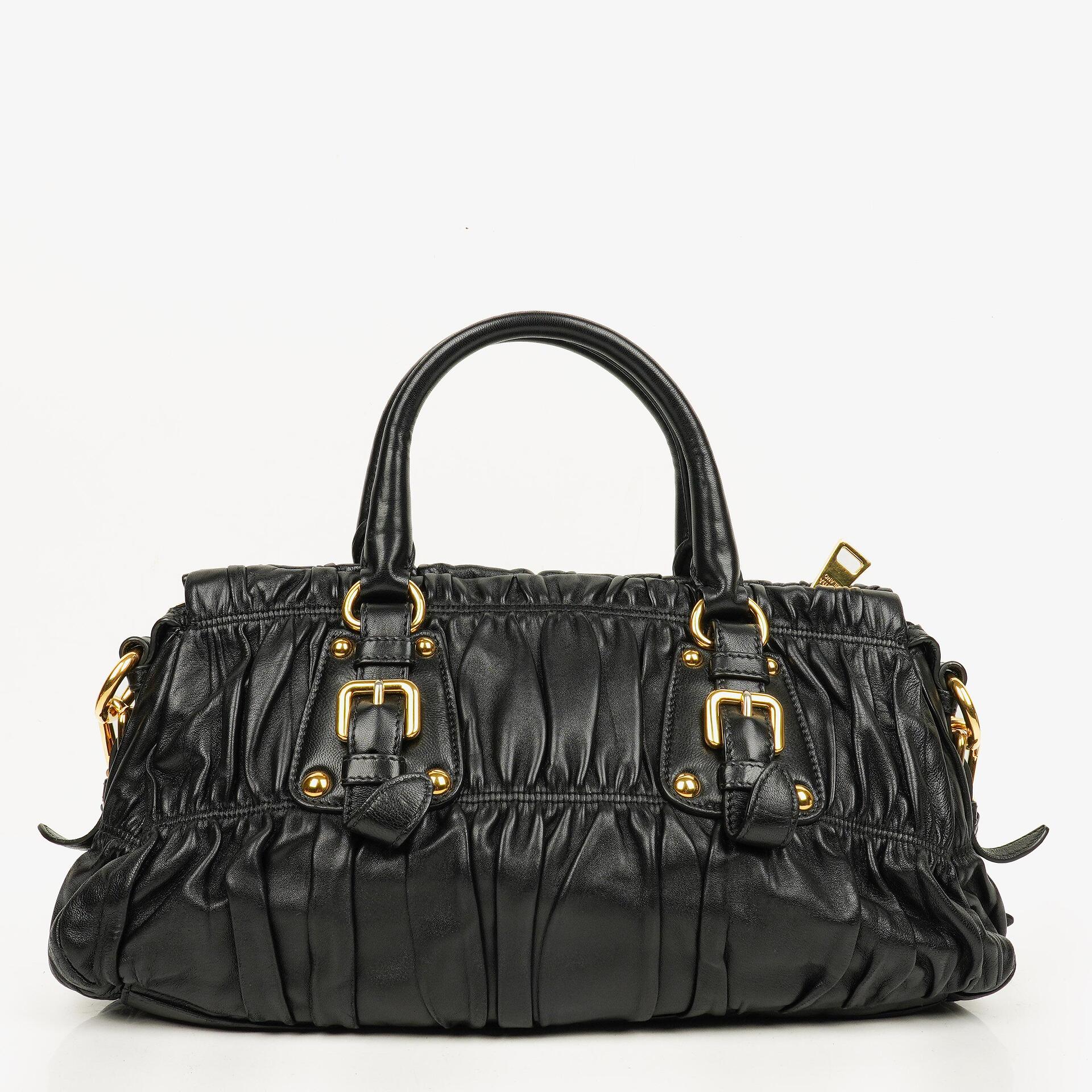 Prada Nappa Gaufre Leder Satchel Tasche in Schwarz