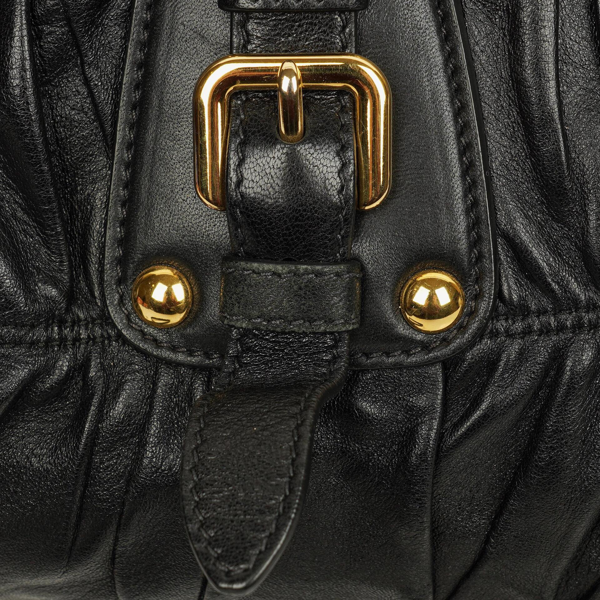 Prada Nappa Gaufre Leder Satchel Tasche in Schwarz