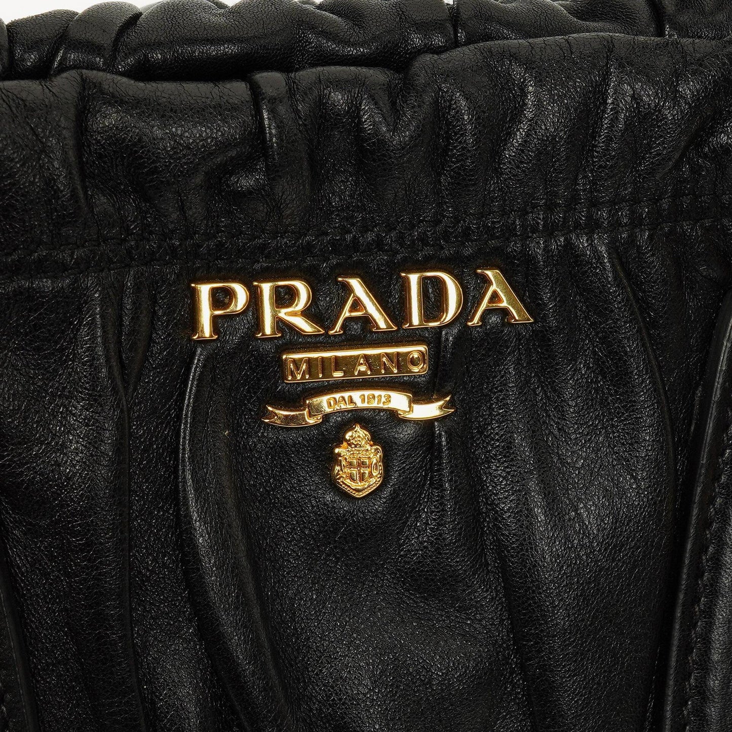 Prada Nappa Gaufre Leder Satchel Tasche in Schwarz