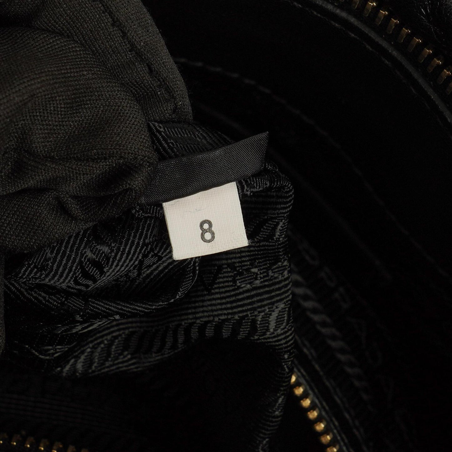Prada Nappa Gaufre Leder Satchel Tasche in Schwarz