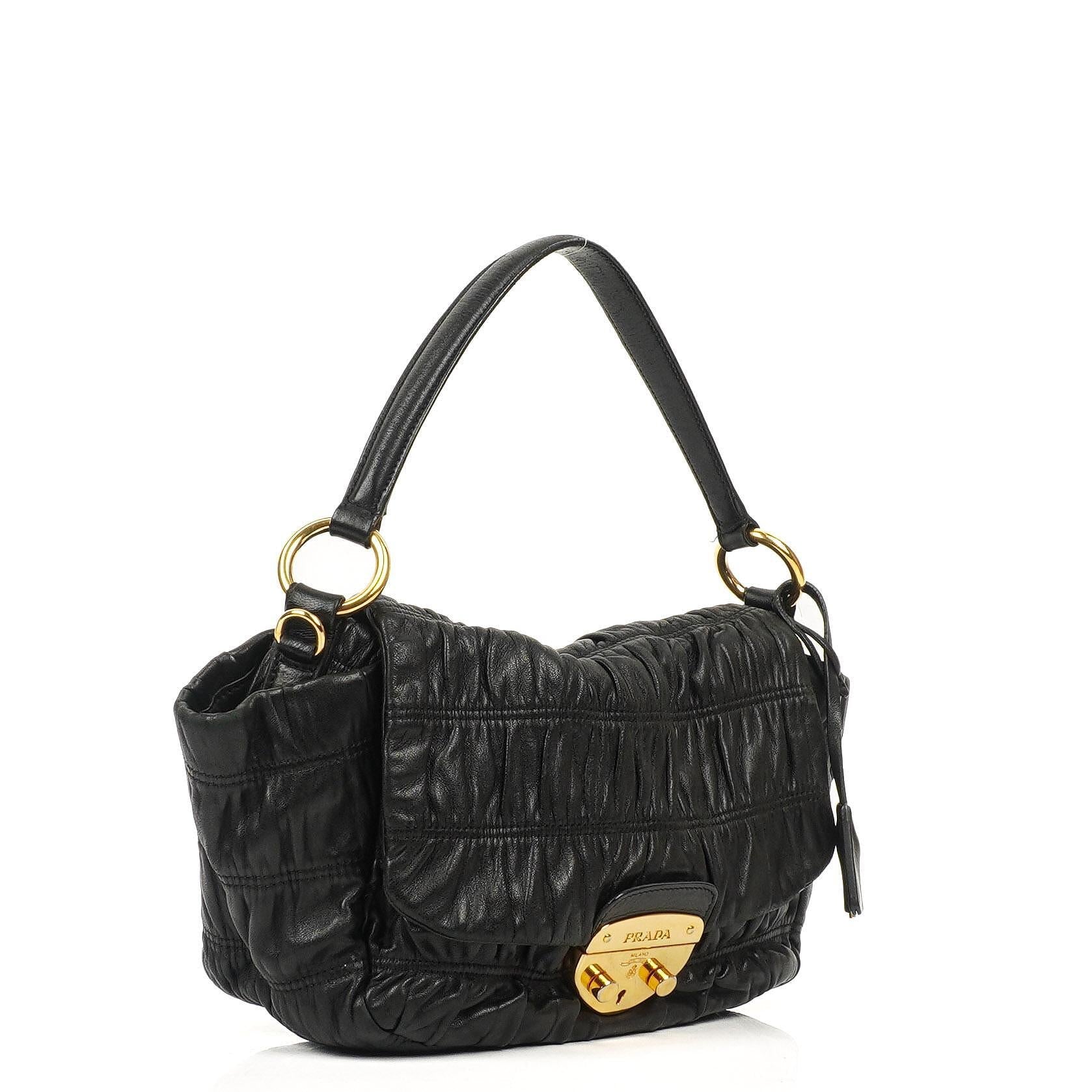 Prada Schwarze Nero Elegante Gaufre Klapptasche