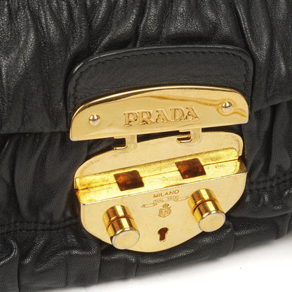 Prada Schwarze Nero Elegante Gaufre Klapptasche
