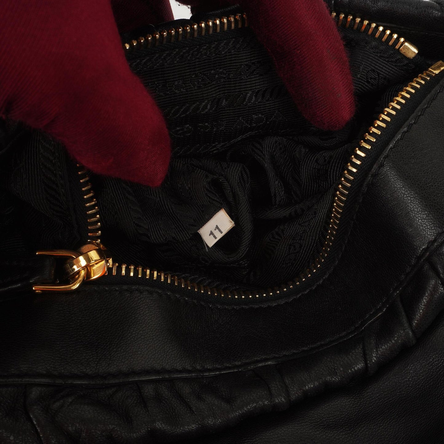Prada Schwarze Nero Elegante Gaufre Klapptasche