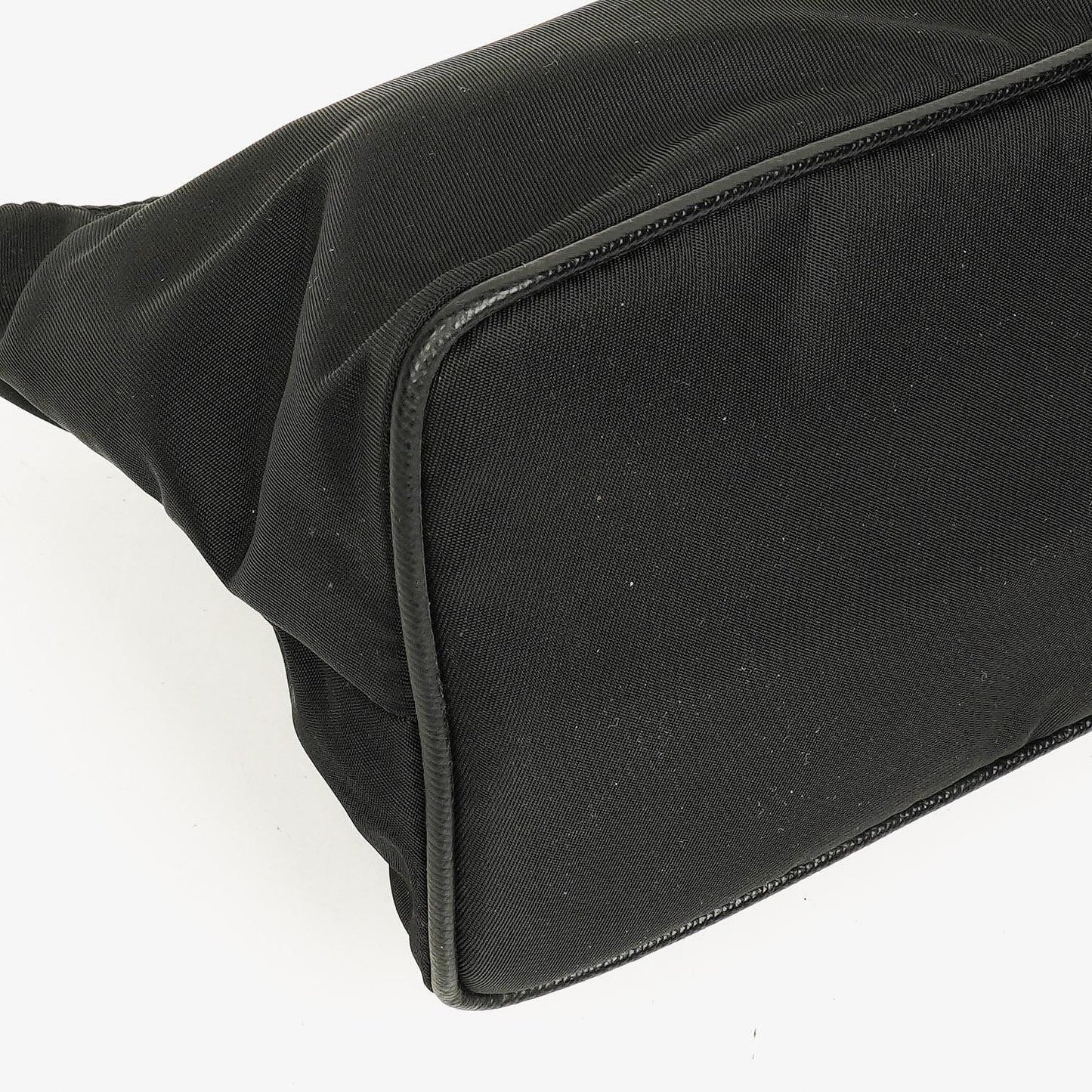 Prada Schultertasche aus schwarzem Tessuto und Saffiano-Leder