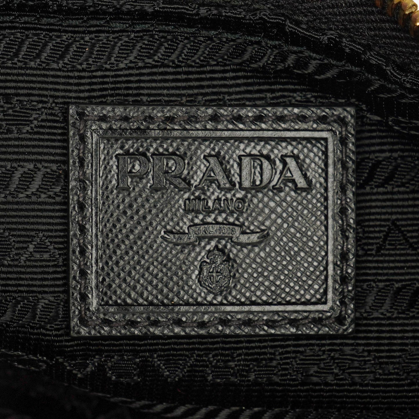 Prada Schultertasche aus schwarzem Tessuto und Saffiano-Leder