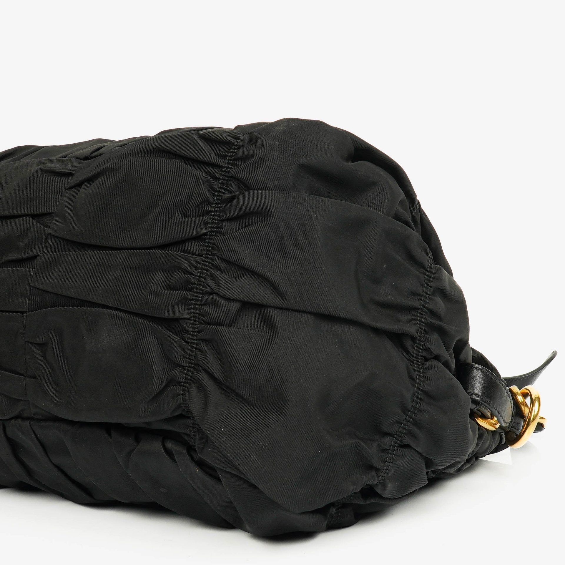 Prada Tessuto Gaufre Tasche aus schwarzem Nylon