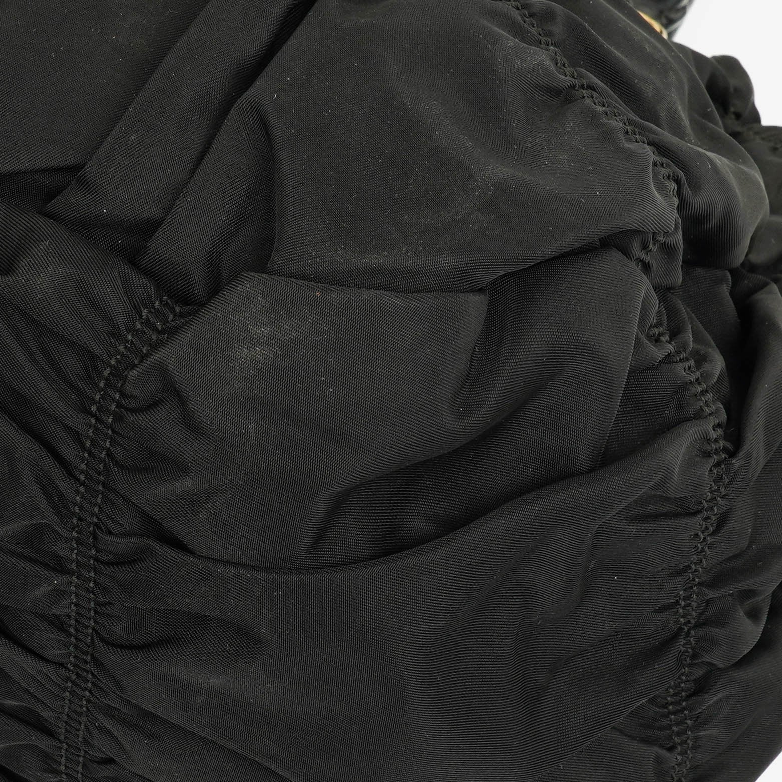 Prada Tessuto Gaufre Tasche aus schwarzem Nylon