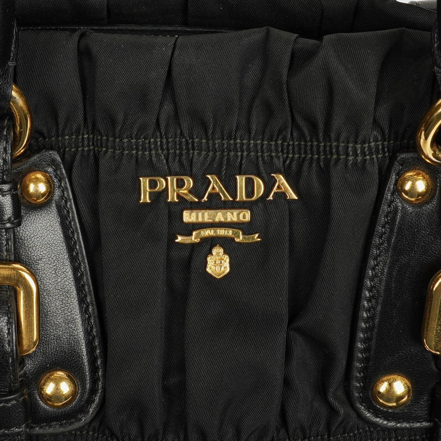Prada Tessuto Gaufre Tasche aus schwarzem Nylon