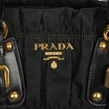 Prada Tessuto Gaufre Tasche aus schwarzem Nylon