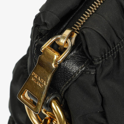 Prada Tessuto Gaufre Tasche aus schwarzem Nylon
