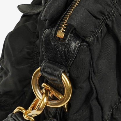 Prada Tessuto Gaufre Tasche aus schwarzem Nylon