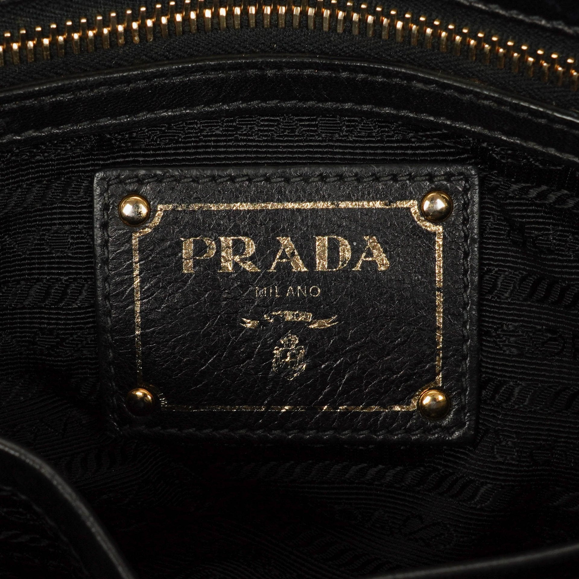 Prada Tessuto Gaufre Tasche aus schwarzem Nylon