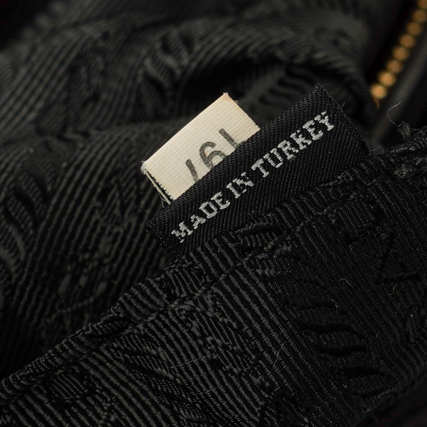 Prada Tessuto Gaufre Tasche aus schwarzem Nylon