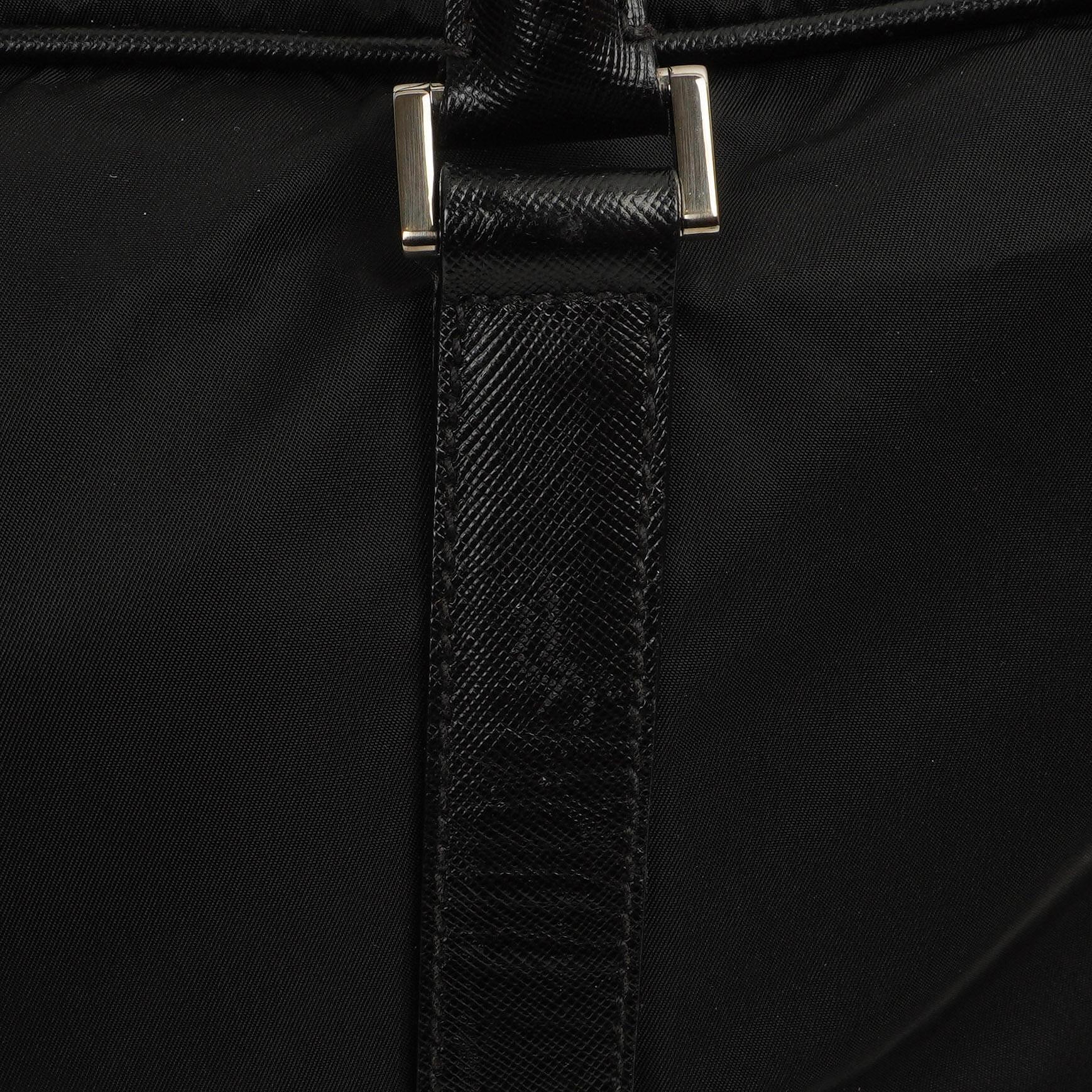 Prada Schwarze Tessuto Nylon Und Saffiano Leder Nero Duffle Bag