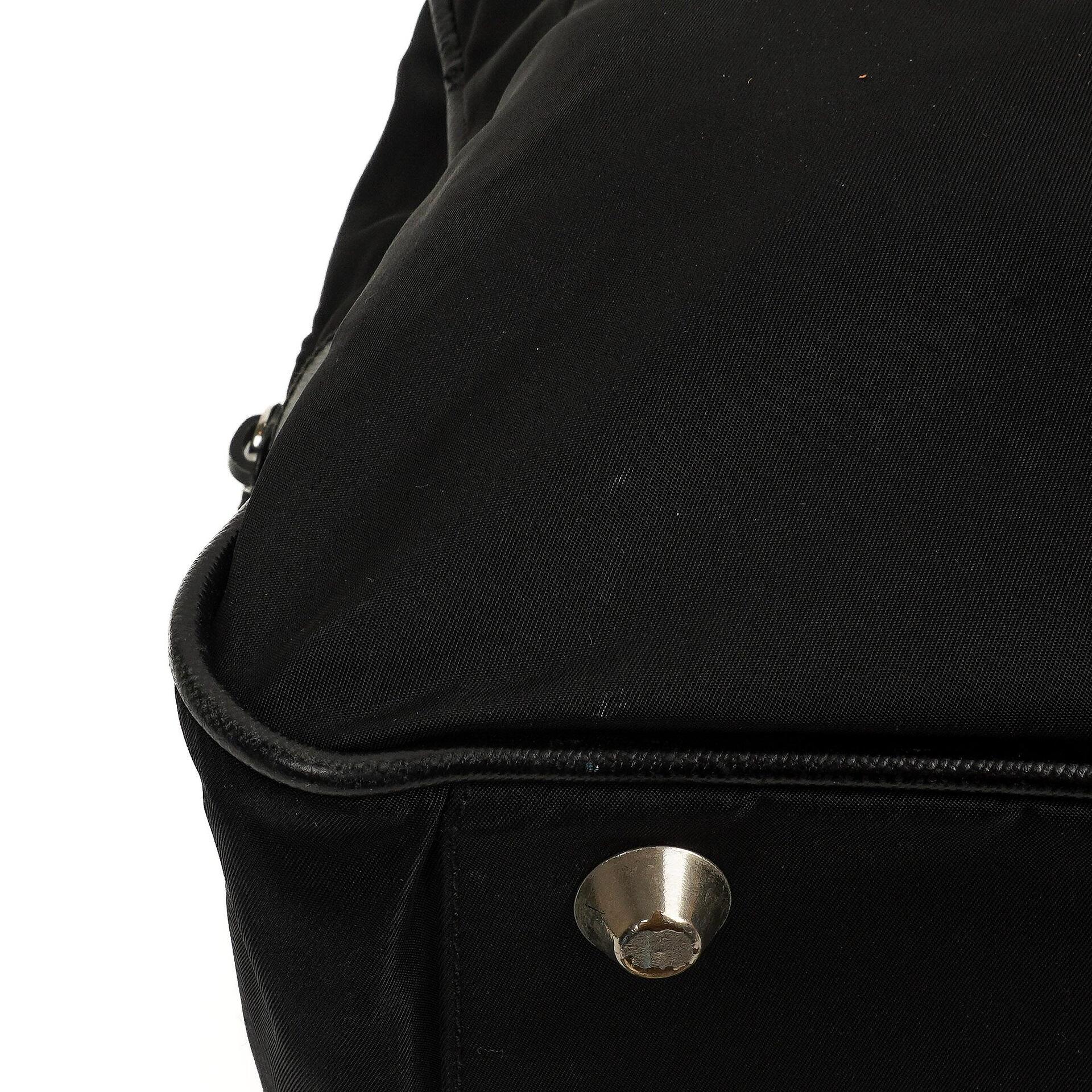 Prada Schwarze Tessuto Nylon Und Saffiano Leder Nero Duffle Bag