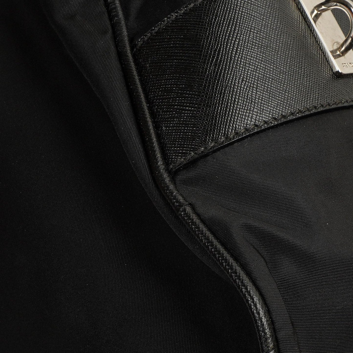 Prada Schwarze Tessuto Nylon Und Saffiano Leder Nero Duffle Bag