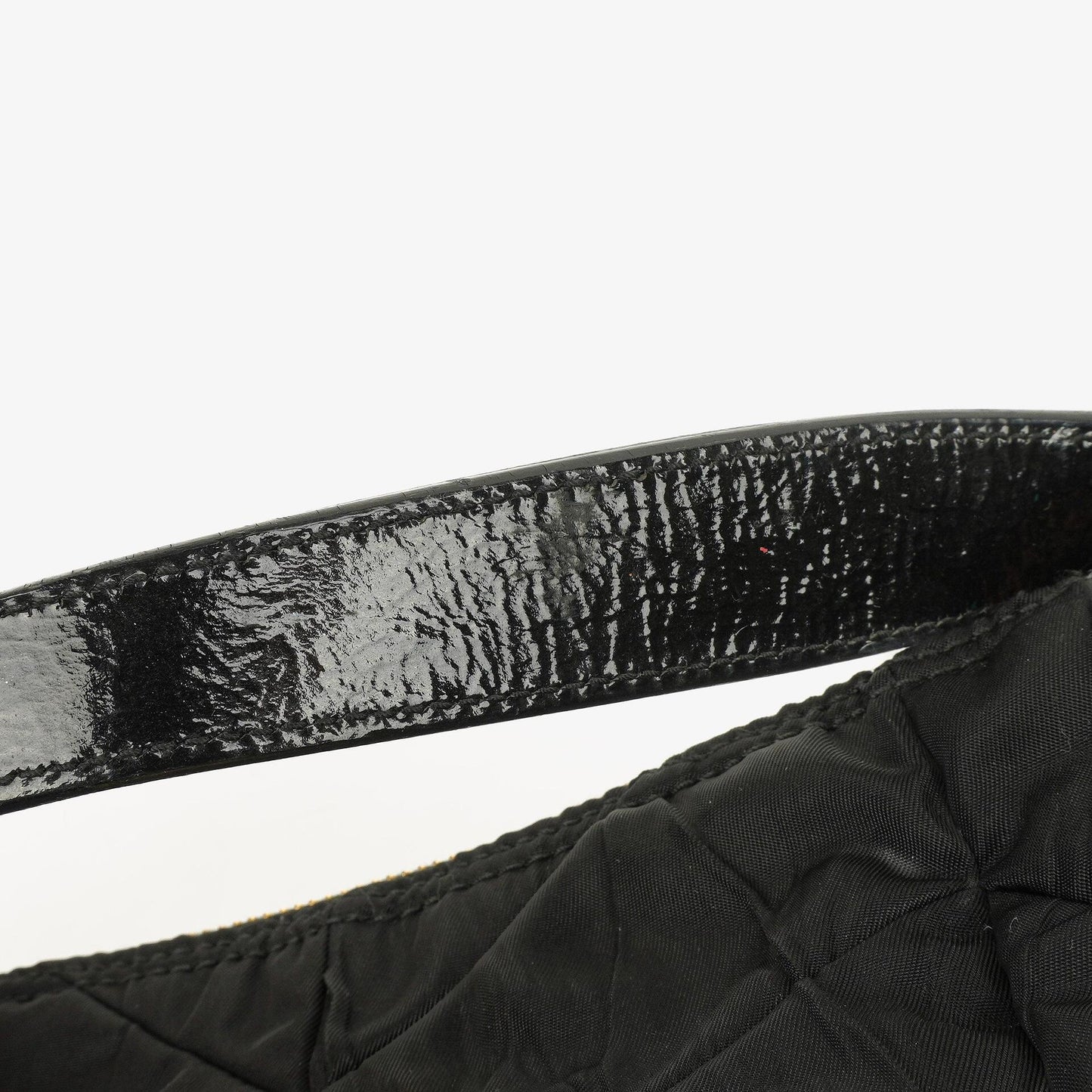 Prada schwarze Chevron-gesteppte Schultertasche aus Tessuto Nylon