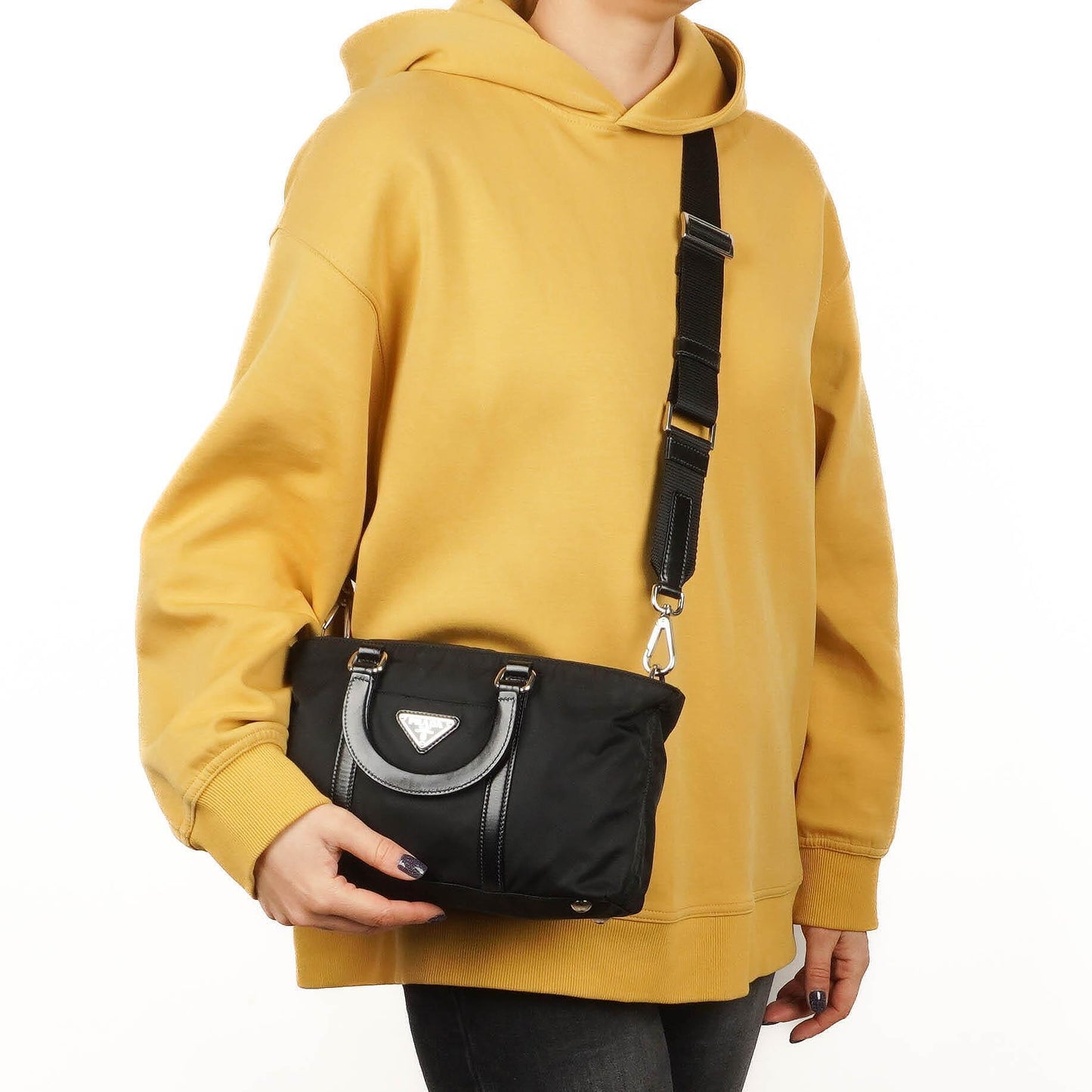 Prada Schultertasche aus schwarzem Tessuto Nylon